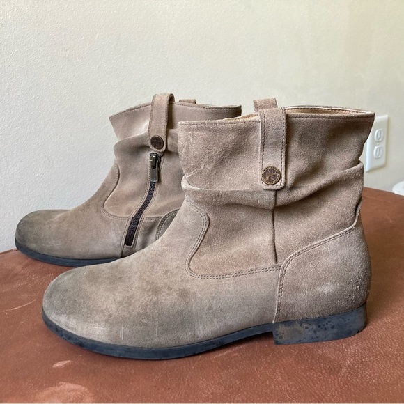 Birkenstock | Sarina Waxed Suede Slouchy Ankle Boot - Picture 1 of 9